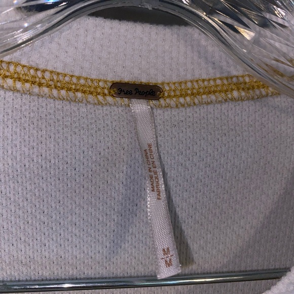 Free People zip it cuff white thermal top - Picture 2 of 4